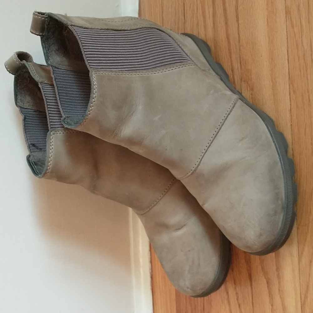 Sorel Joan of Arc wedge Chelsea leather bootie